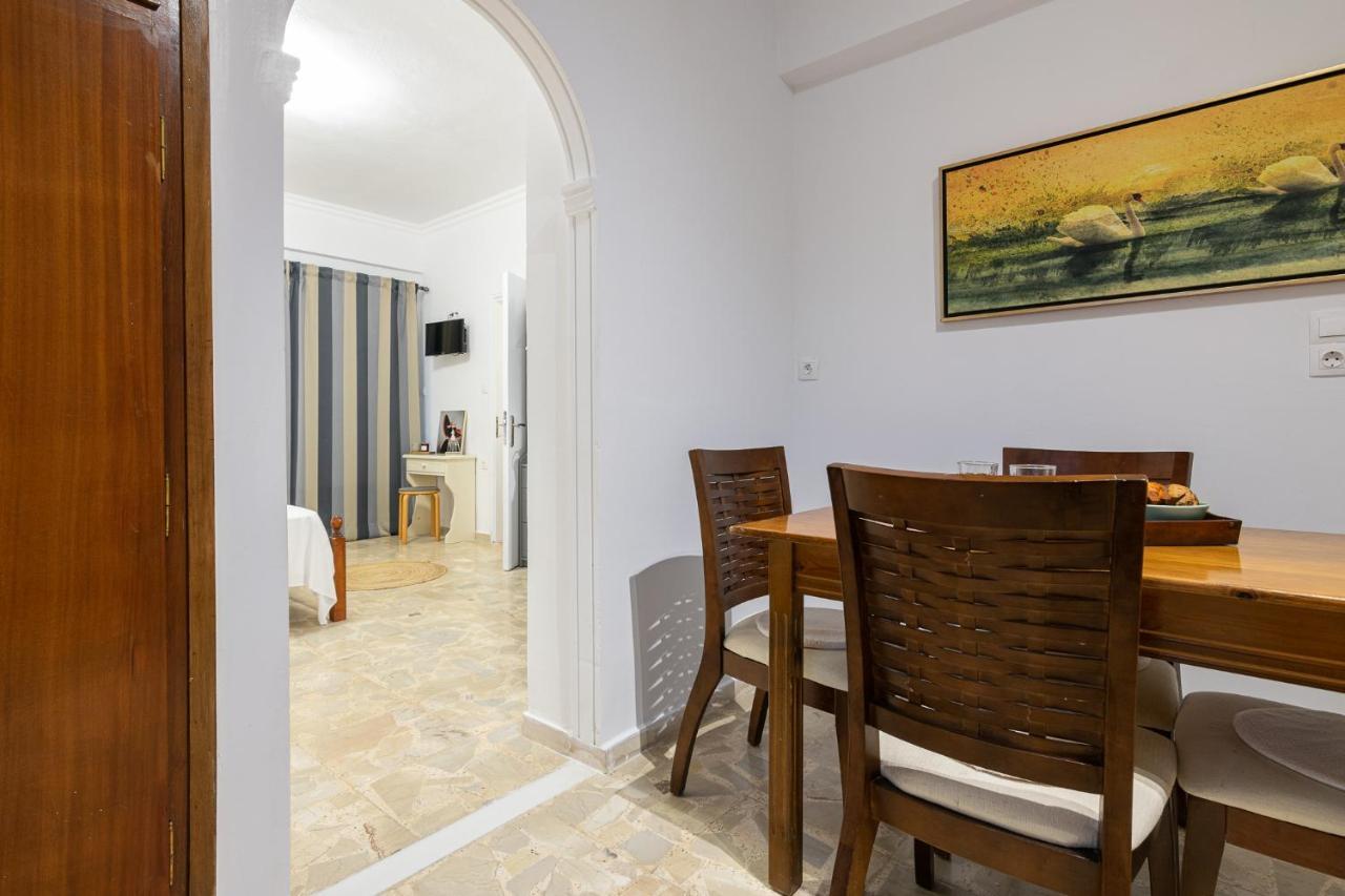 Denise Studios And Apartments Argassi Bagian luar foto