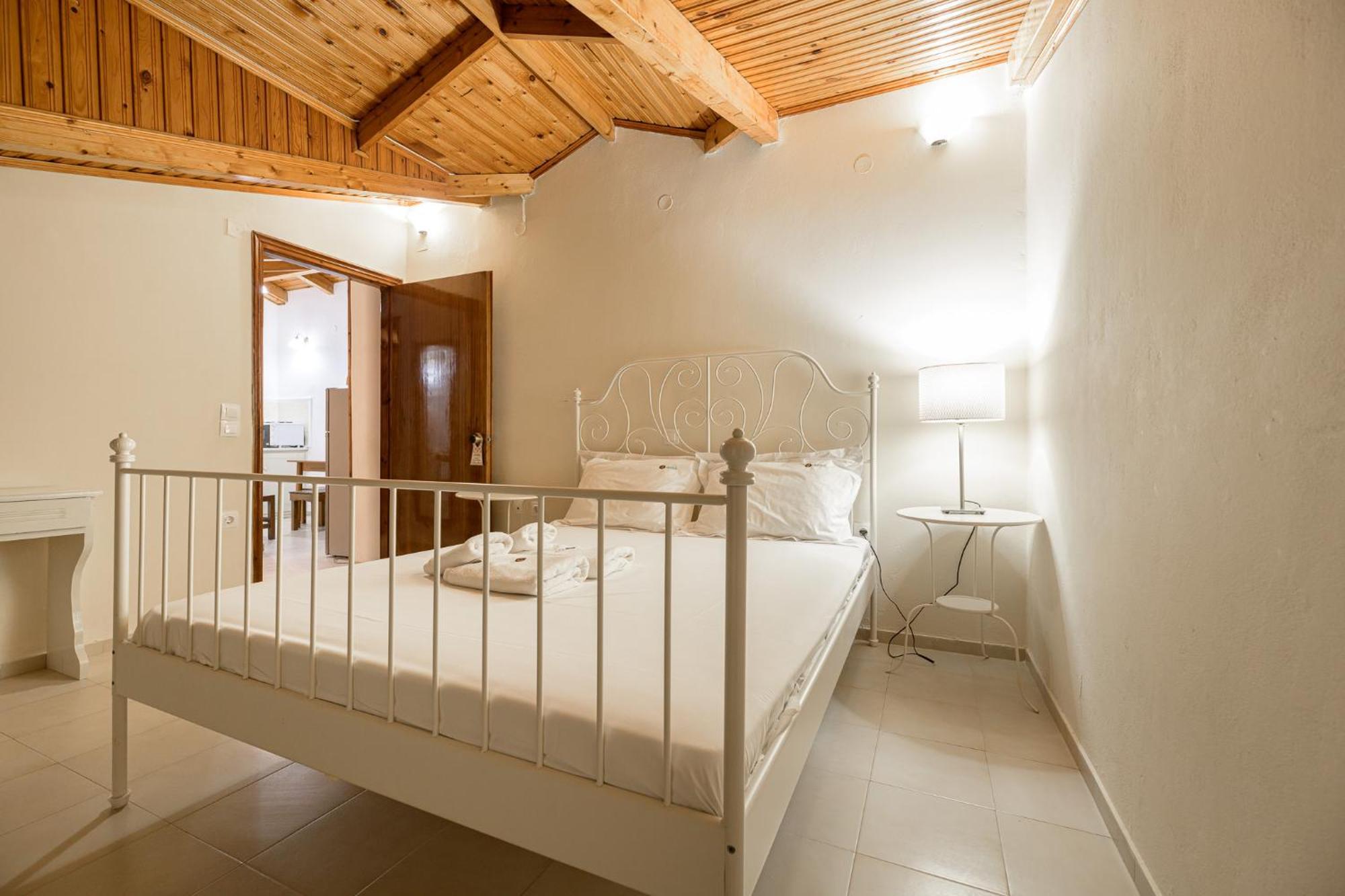 Denise Studios And Apartments Argassi Bagian luar foto