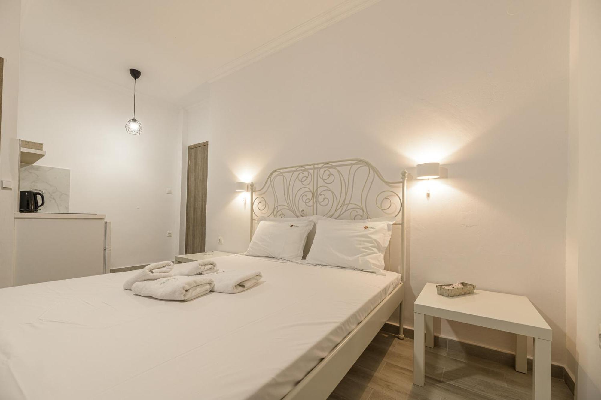 Denise Studios And Apartments Argassi Bagian luar foto