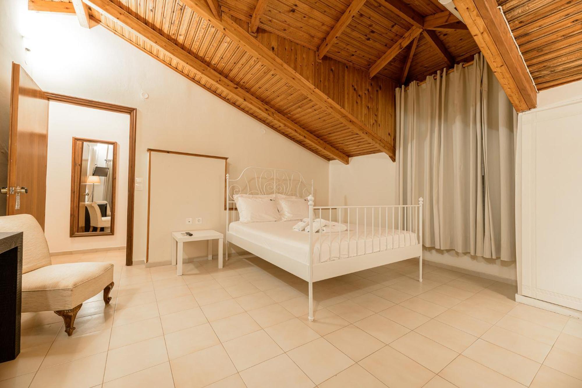 Denise Studios And Apartments Argassi Bagian luar foto