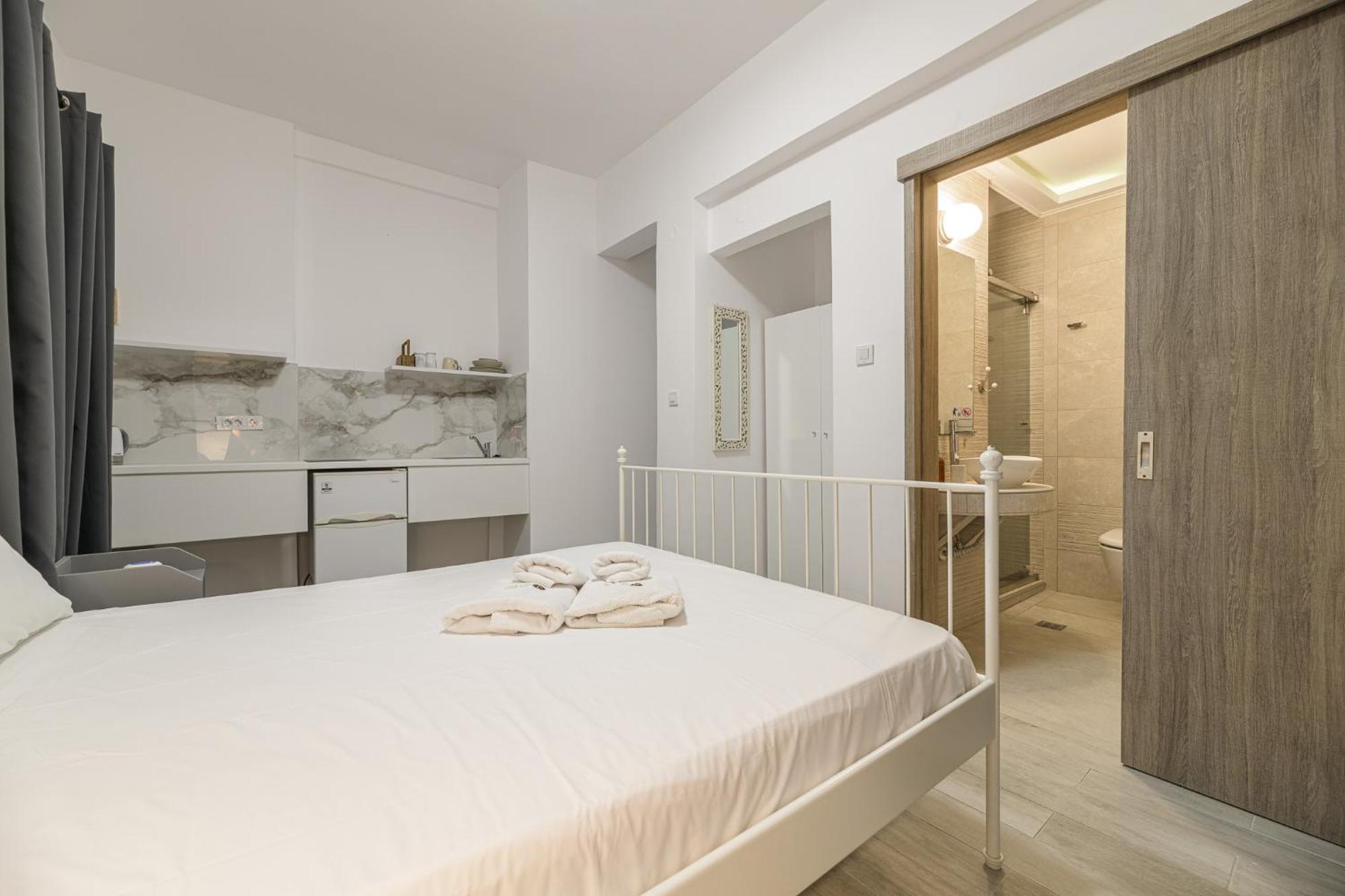 Denise Studios And Apartments Argassi Bagian luar foto