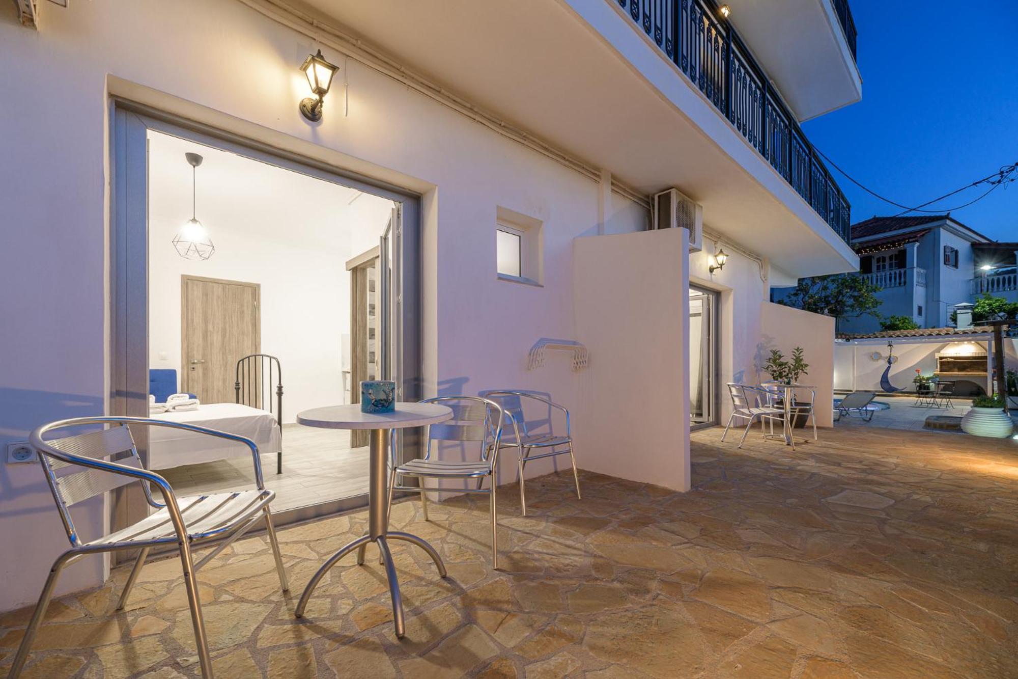 Denise Studios And Apartments Argassi Bagian luar foto