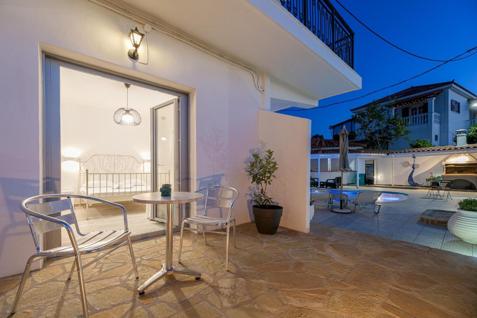 Denise Studios And Apartments Argassi Bagian luar foto