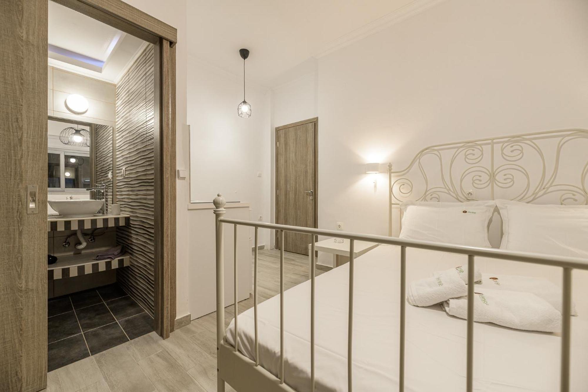 Denise Studios And Apartments Argassi Bagian luar foto