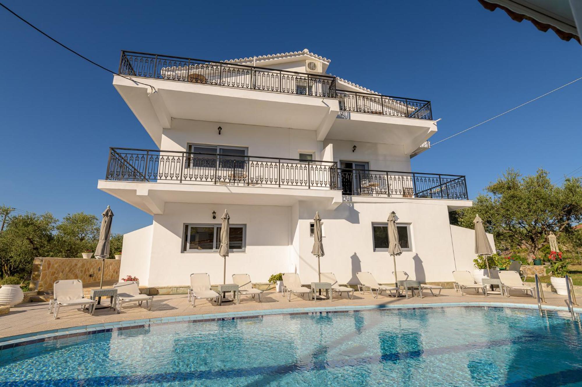 Denise Studios And Apartments Argassi Bagian luar foto